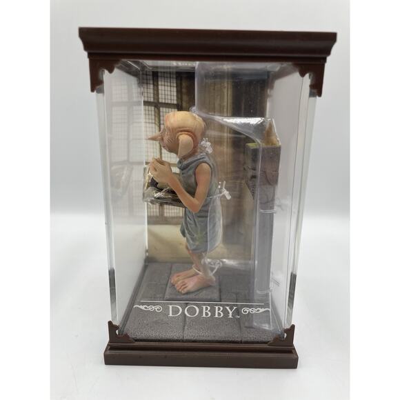 Harry Potter Collector Magical Creatures #2 Dobby Reading Book Figurine NEW - Picture 2 of 6